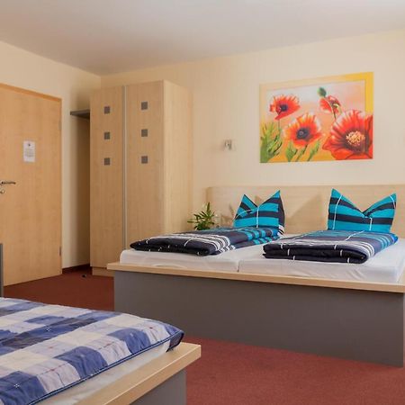Hotel Papillon Lappersdorf  Buitenkant foto