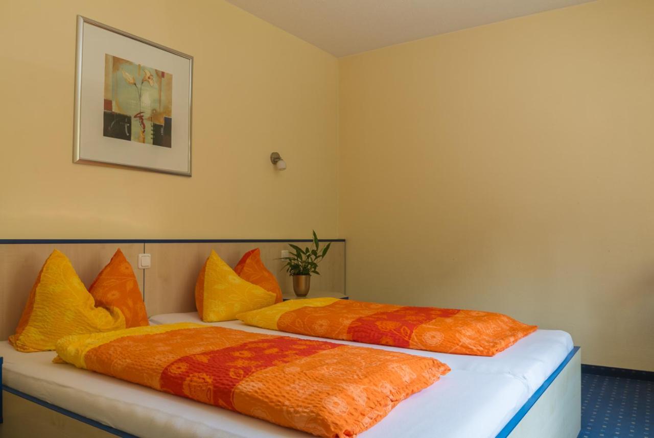Hotel Papillon Lappersdorf  Buitenkant foto
